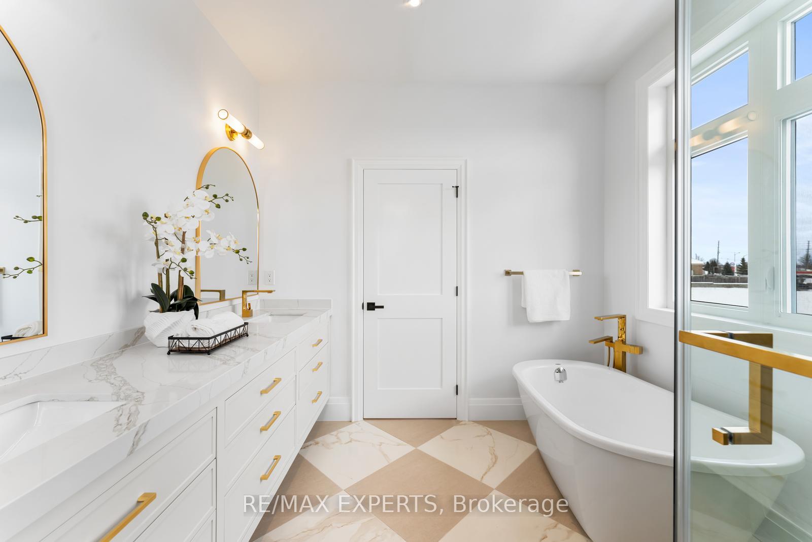 Photo 29 of 71 Hawkview Boulevard, Vaughan, Vellore Village — HOMEH