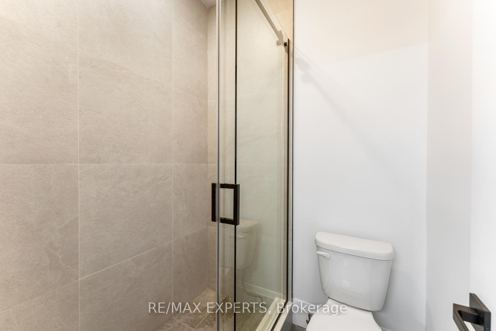 Photo 34 of 71 Hawkview Boulevard, Vaughan, Vellore Village — HOMEH