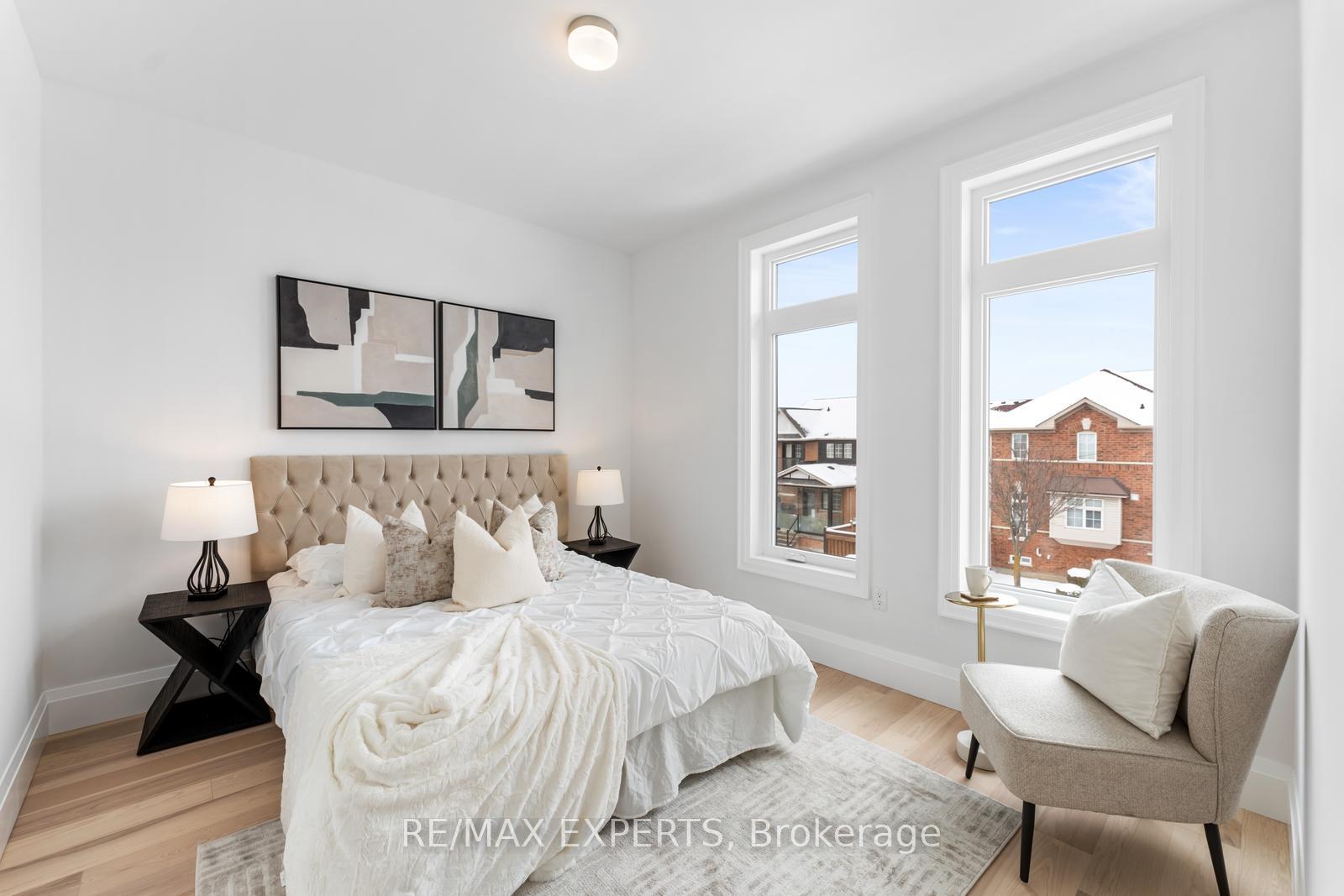 Photo 35 of 71 Hawkview Boulevard, Vaughan, Vellore Village — HOMEH