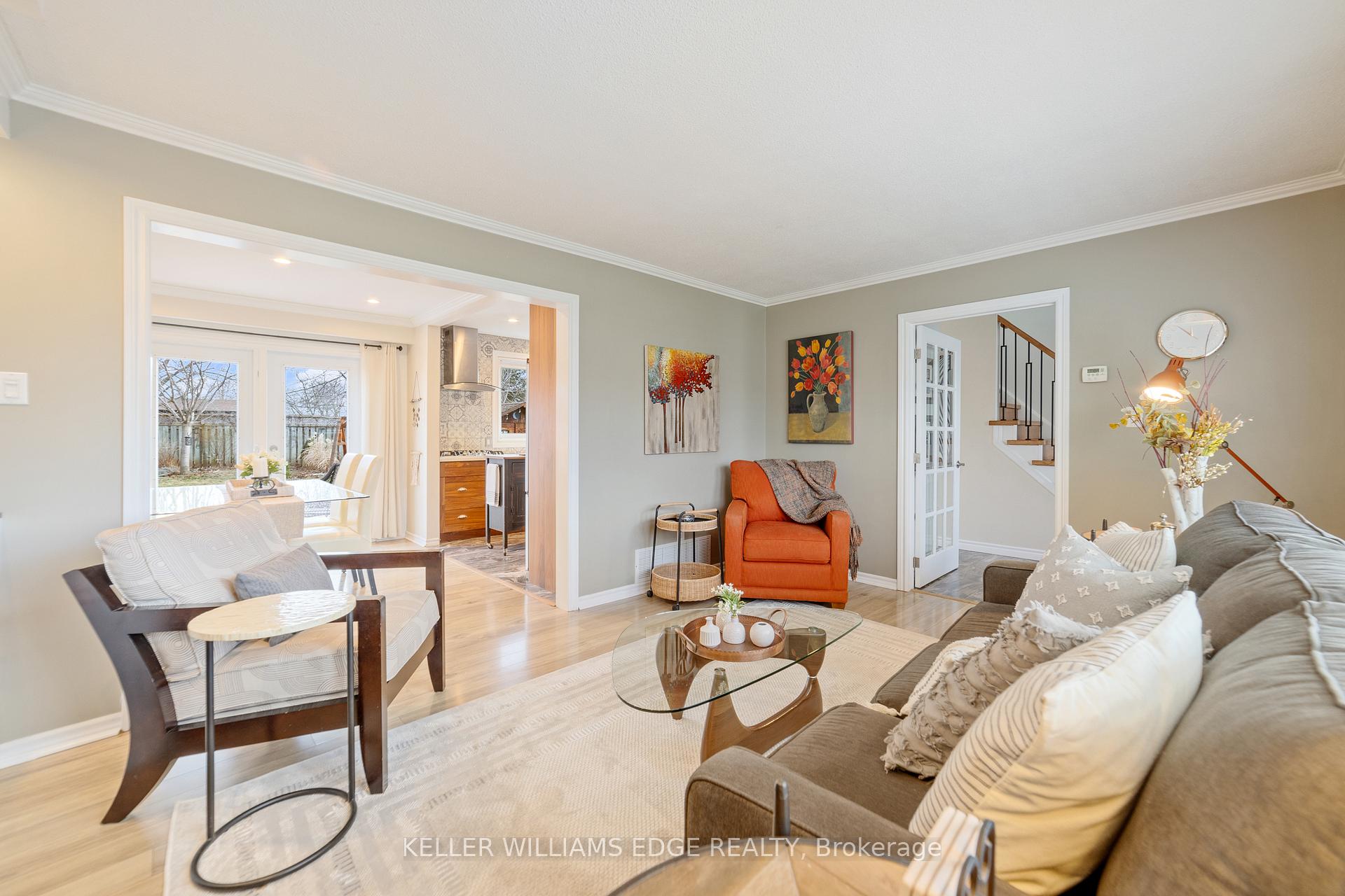 Photo 10 of 673 Inverary Road, Burlington, Shoreacres — HOMEH