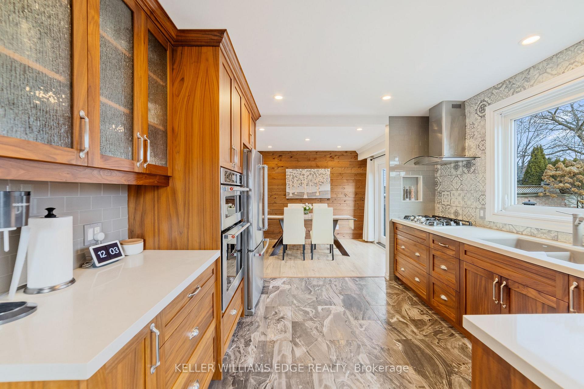 Photo 16 of 673 Inverary Road, Burlington, Shoreacres — HOMEH