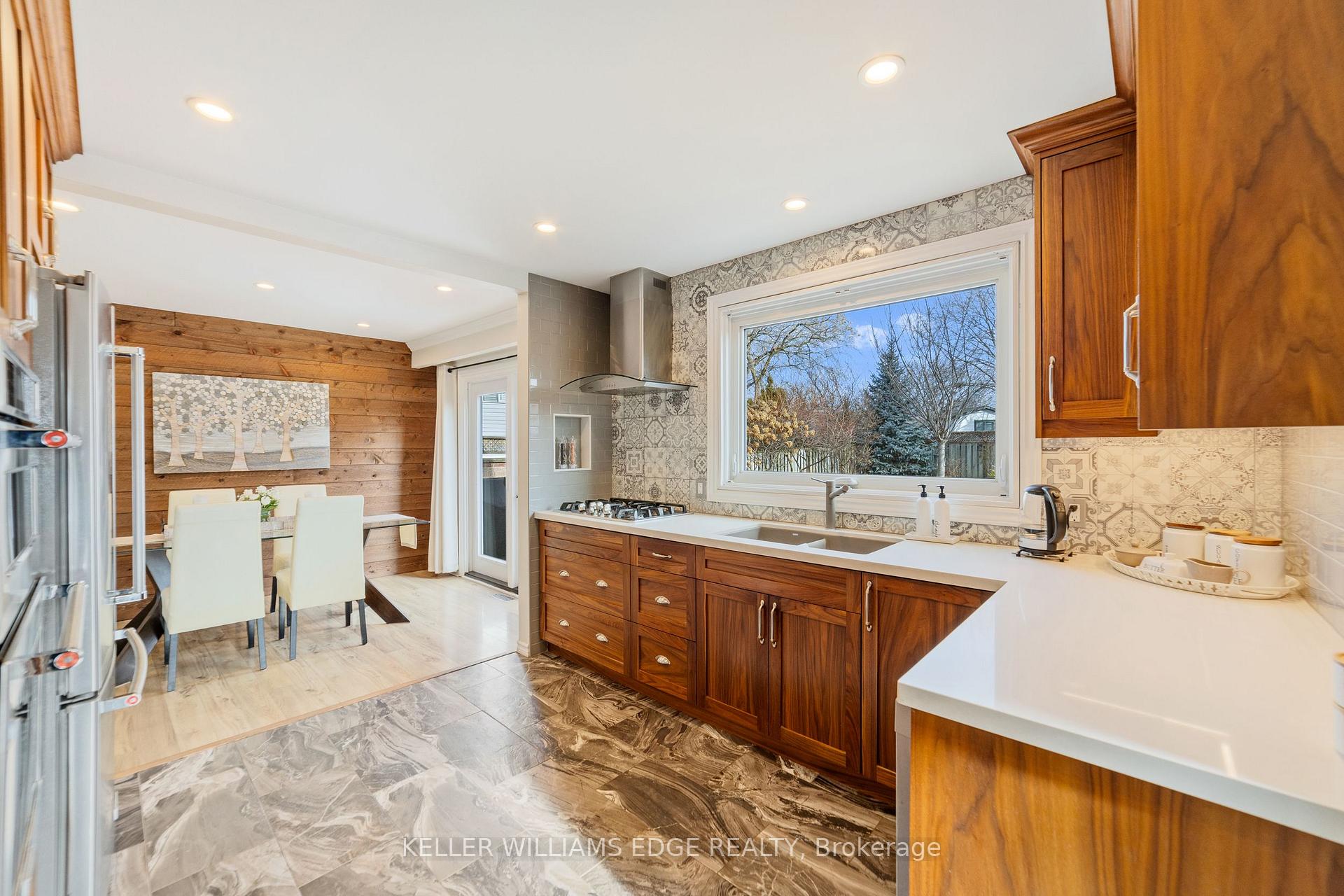 Photo 17 of 673 Inverary Road, Burlington, Shoreacres — HOMEH
