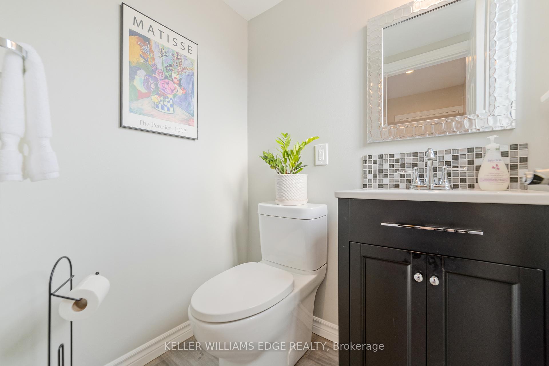 Photo 18 of 673 Inverary Road, Burlington, Shoreacres — HOMEH