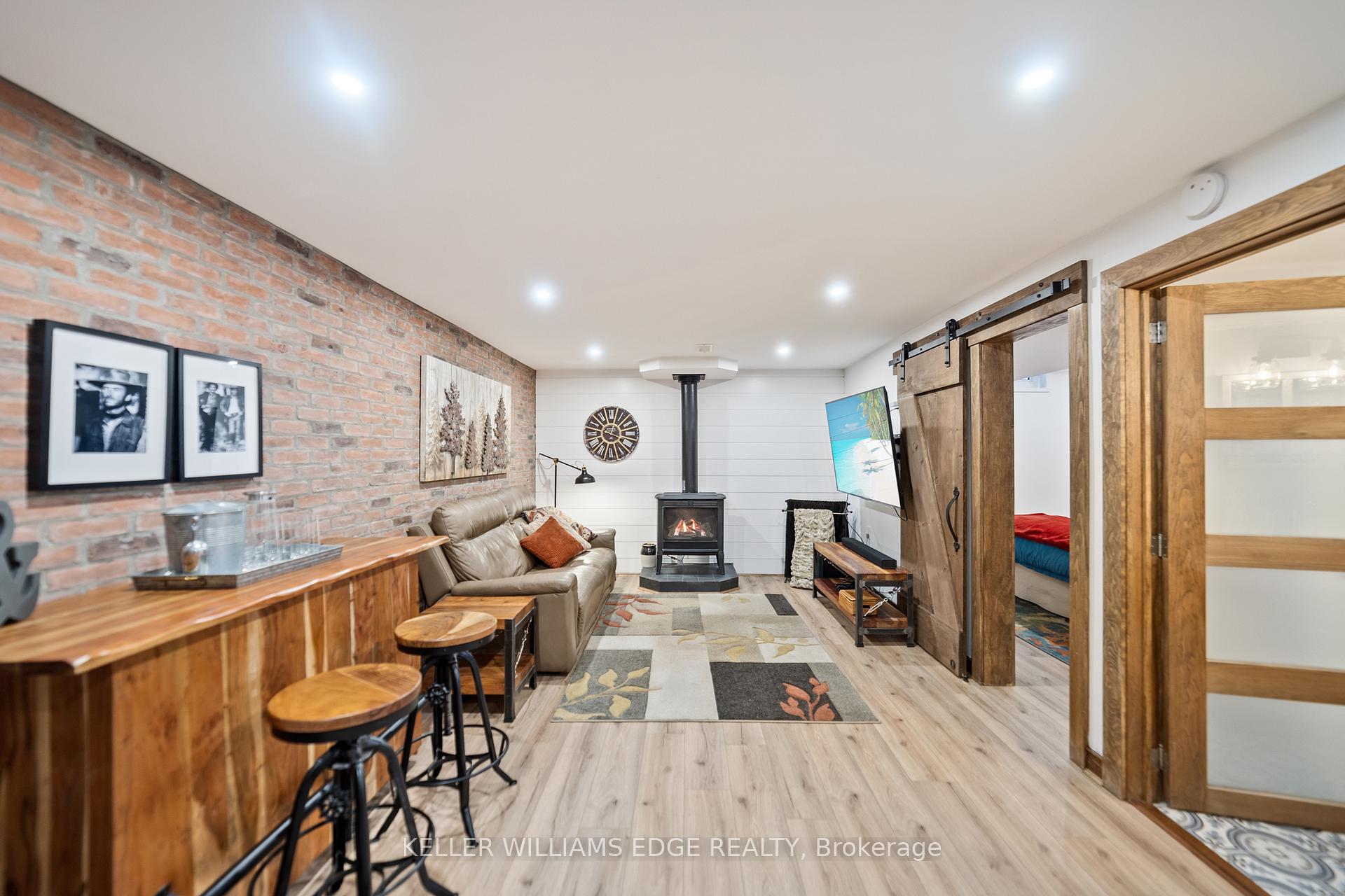 Photo 28 of 673 Inverary Road, Burlington, Shoreacres — HOMEH
