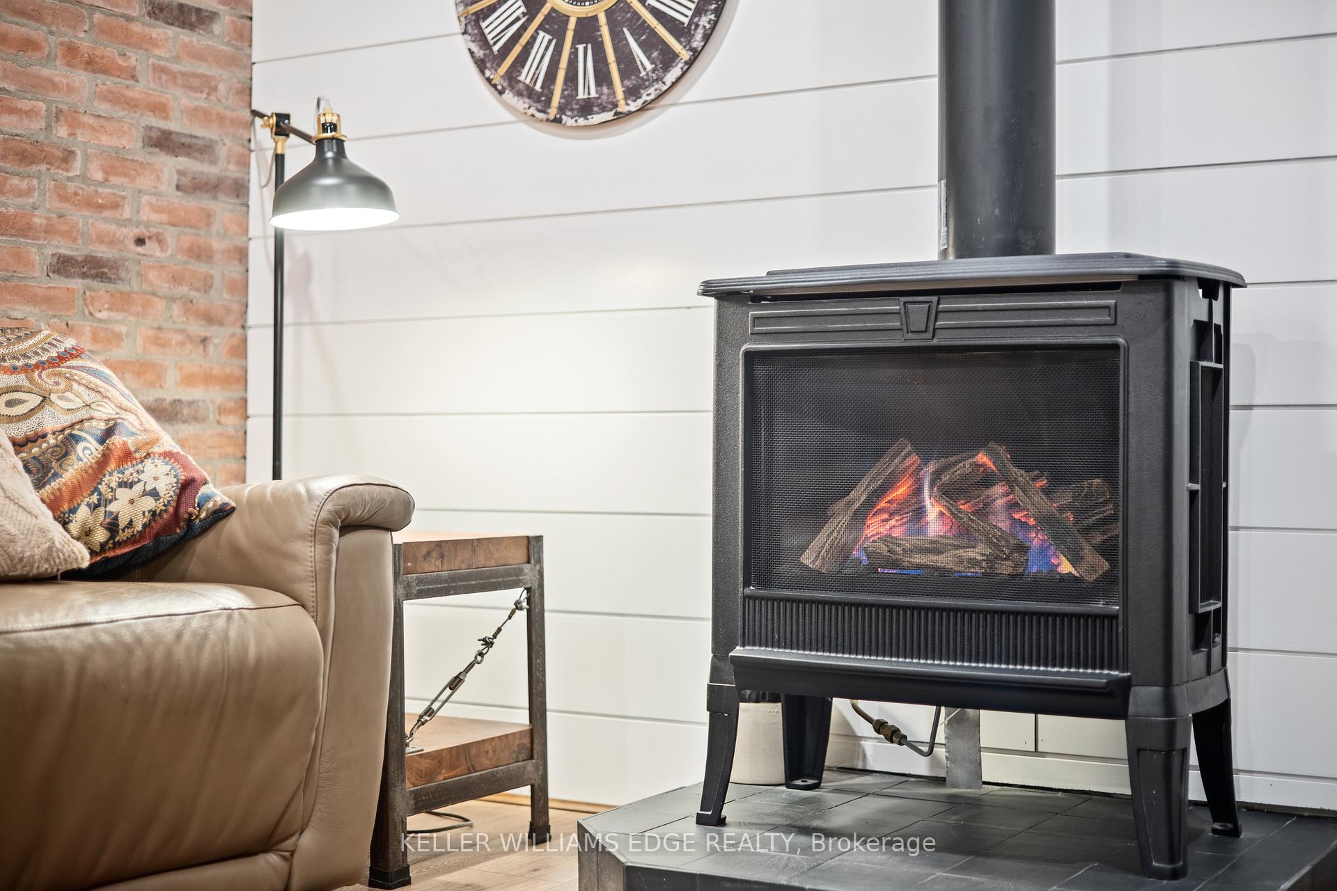 Photo 29 of 673 Inverary Road, Burlington, Shoreacres — HOMEH