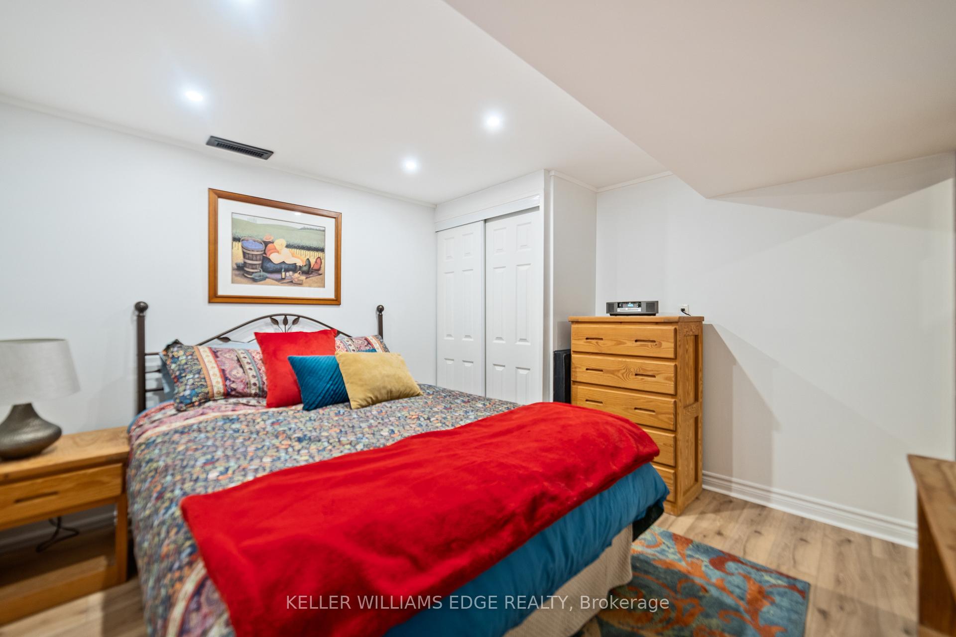 Photo 34 of 673 Inverary Road, Burlington, Shoreacres — HOMEH