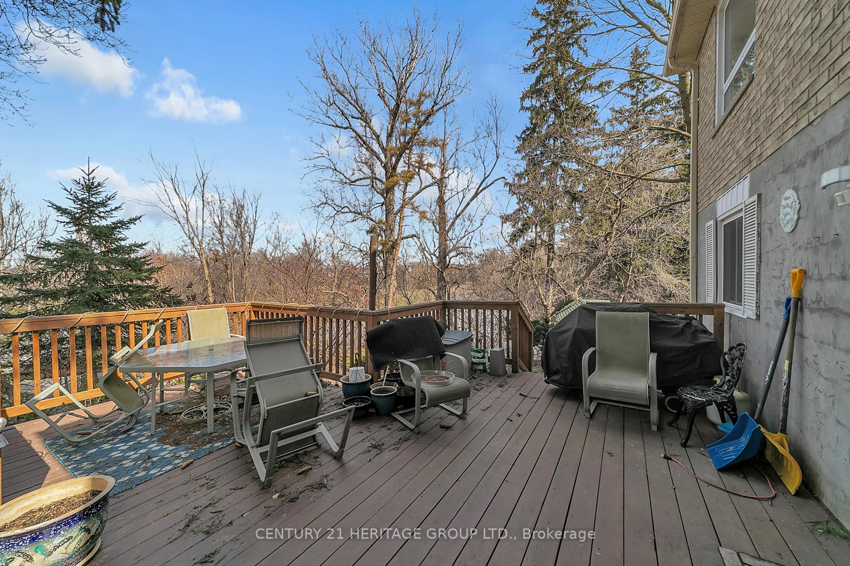 Photo 13 of Unit Main Floor, 66 Valhalla Court, Aurora, Aurora Village — HOMEH