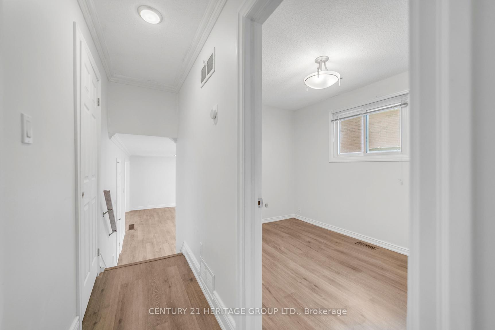 Photo 34 of Unit Main Floor, 66 Valhalla Court, Aurora, Aurora Village — HOMEH
