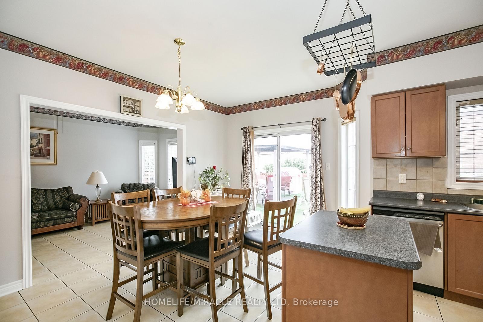 Photo 19 of 54 Olde Town Road W, Brampton, Fletcher's Creek Village — HOMEH