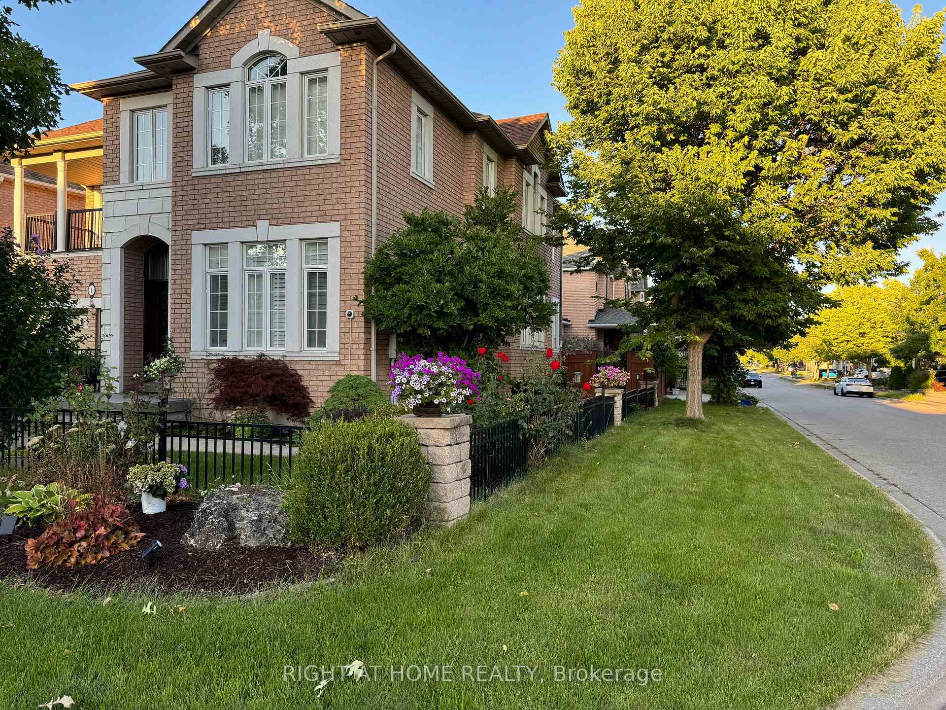 Photo 1 of 1 Strasbourg Lane, Vaughan, Vellore Village — HOMEH