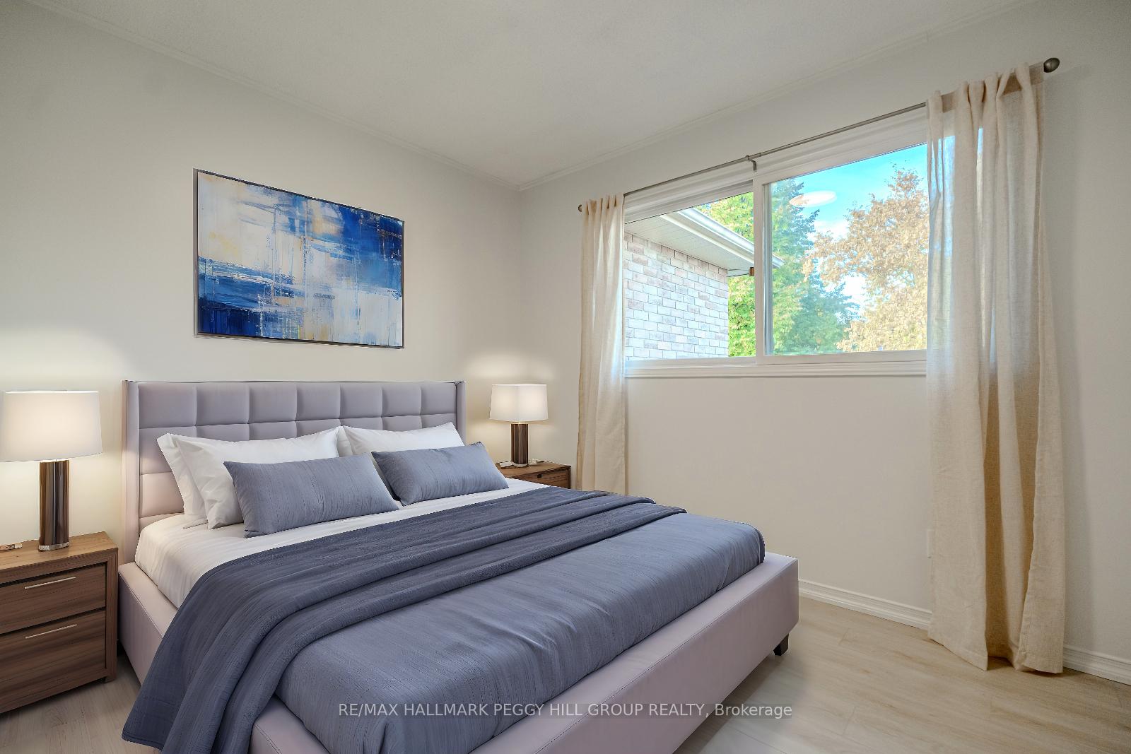 Photo 9 of 75 Garden Drive, Barrie, Allandale Heights — HOMEH