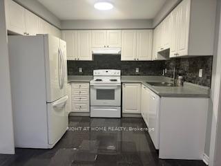 Photo 5 of 27 Bramcedar Crescent, Brampton, Northwest Sandalwood Parkway — HOMEH