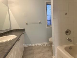 Photo 8 of 27 Bramcedar Crescent, Brampton, Northwest Sandalwood Parkway — HOMEH