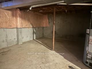 Photo 16 of 27 Bramcedar Crescent, Brampton, Northwest Sandalwood Parkway — HOMEH