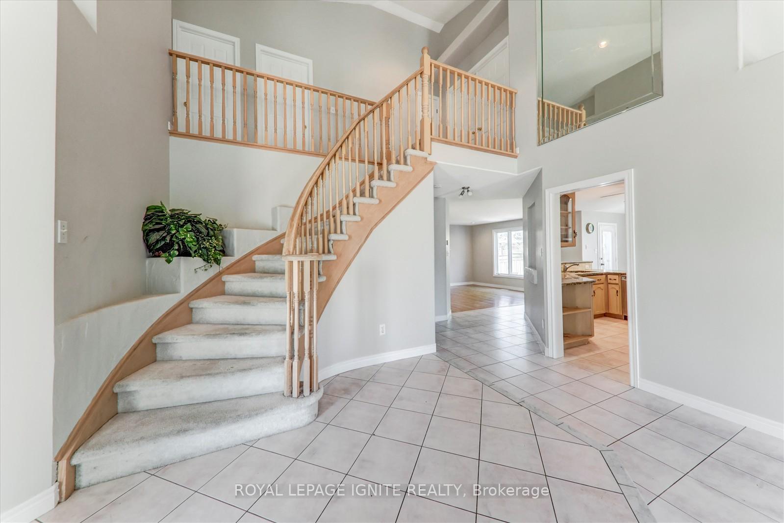 Photo 10 of 79 Gatestone Drive, Hamilton, Stoney Creek — HOMEH