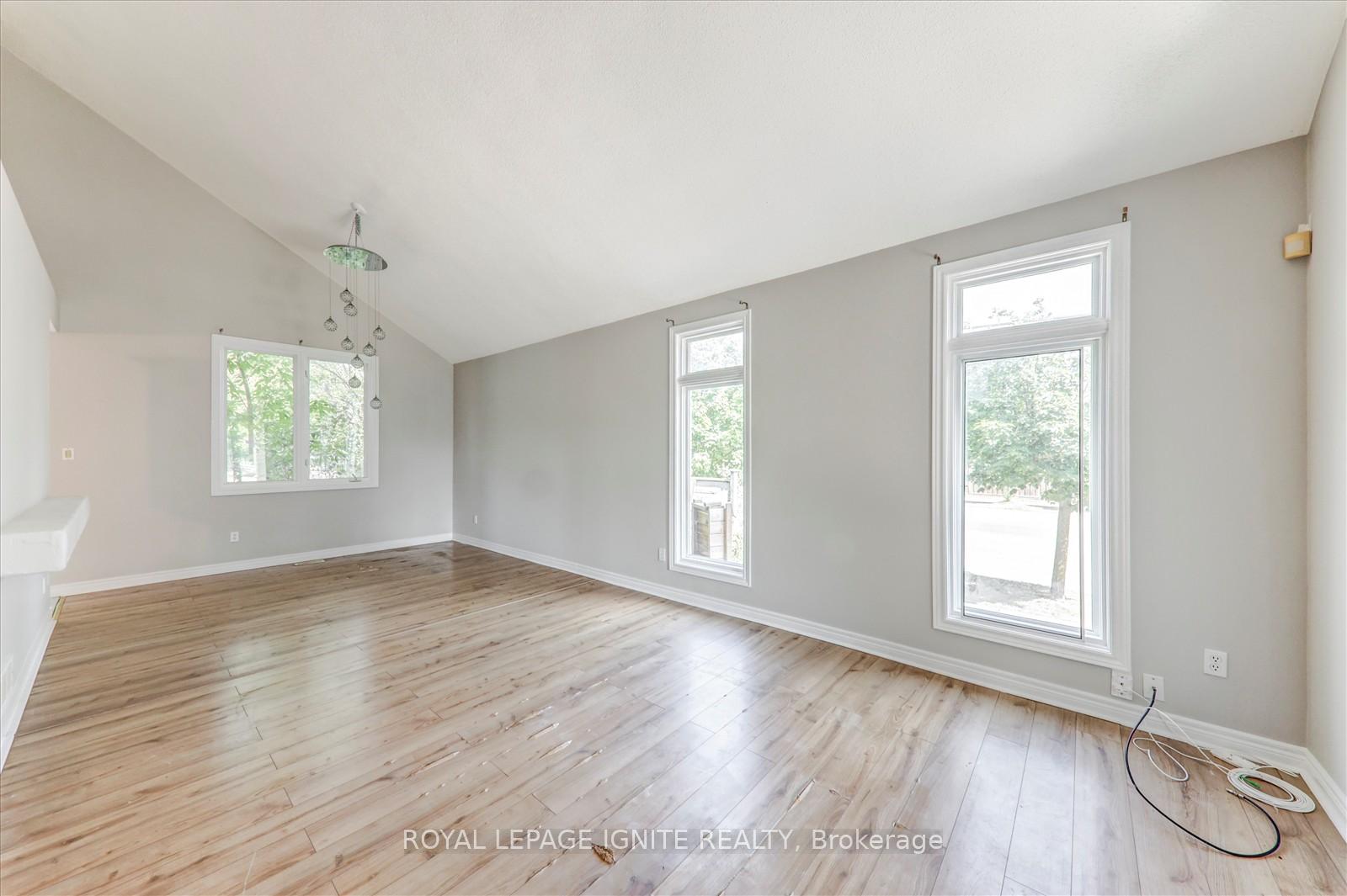 Photo 11 of 79 Gatestone Drive, Hamilton, Stoney Creek — HOMEH