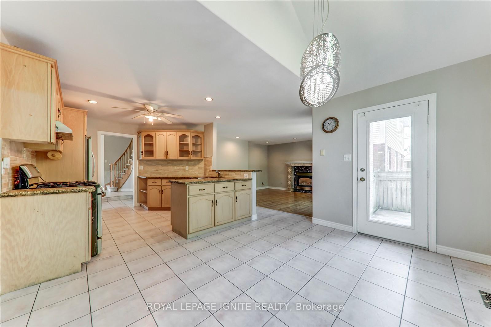 Photo 18 of 79 Gatestone Drive, Hamilton, Stoney Creek — HOMEH