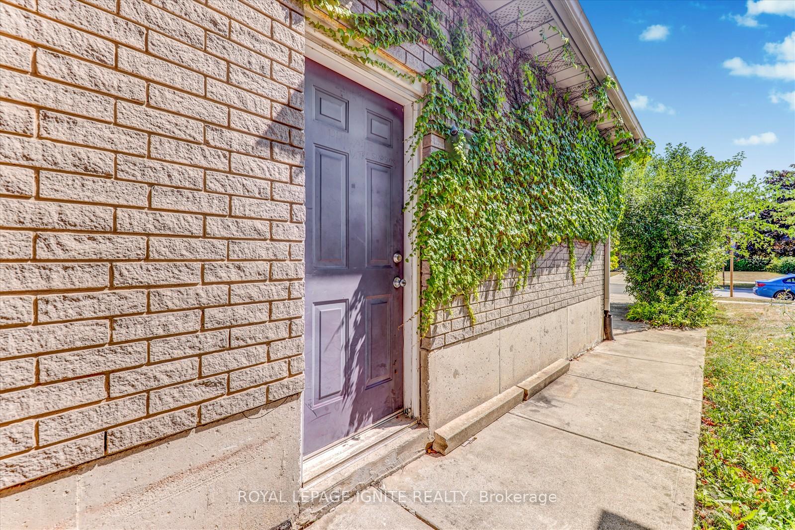 Photo 39 of 79 Gatestone Drive, Hamilton, Stoney Creek — HOMEH