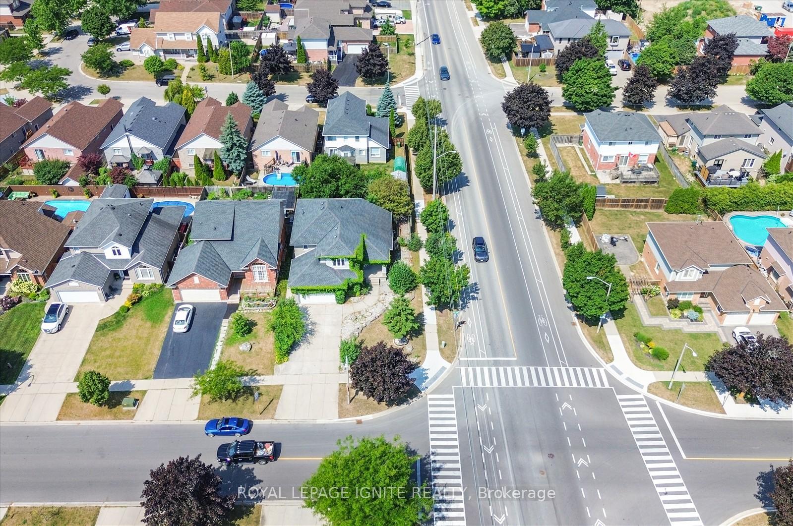 Photo 45 of 79 Gatestone Drive, Hamilton, Stoney Creek — HOMEH