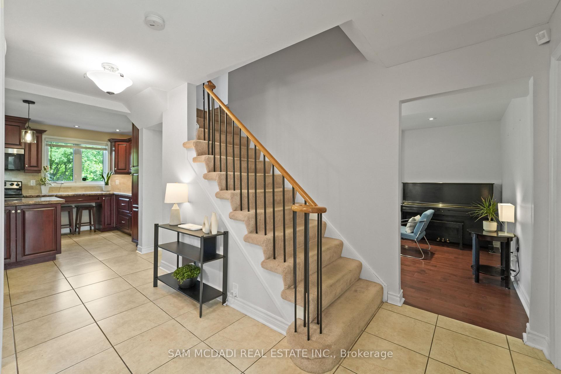 Photo 20 of 138 Elgin Drive, Brampton, Brampton South — HOMEH