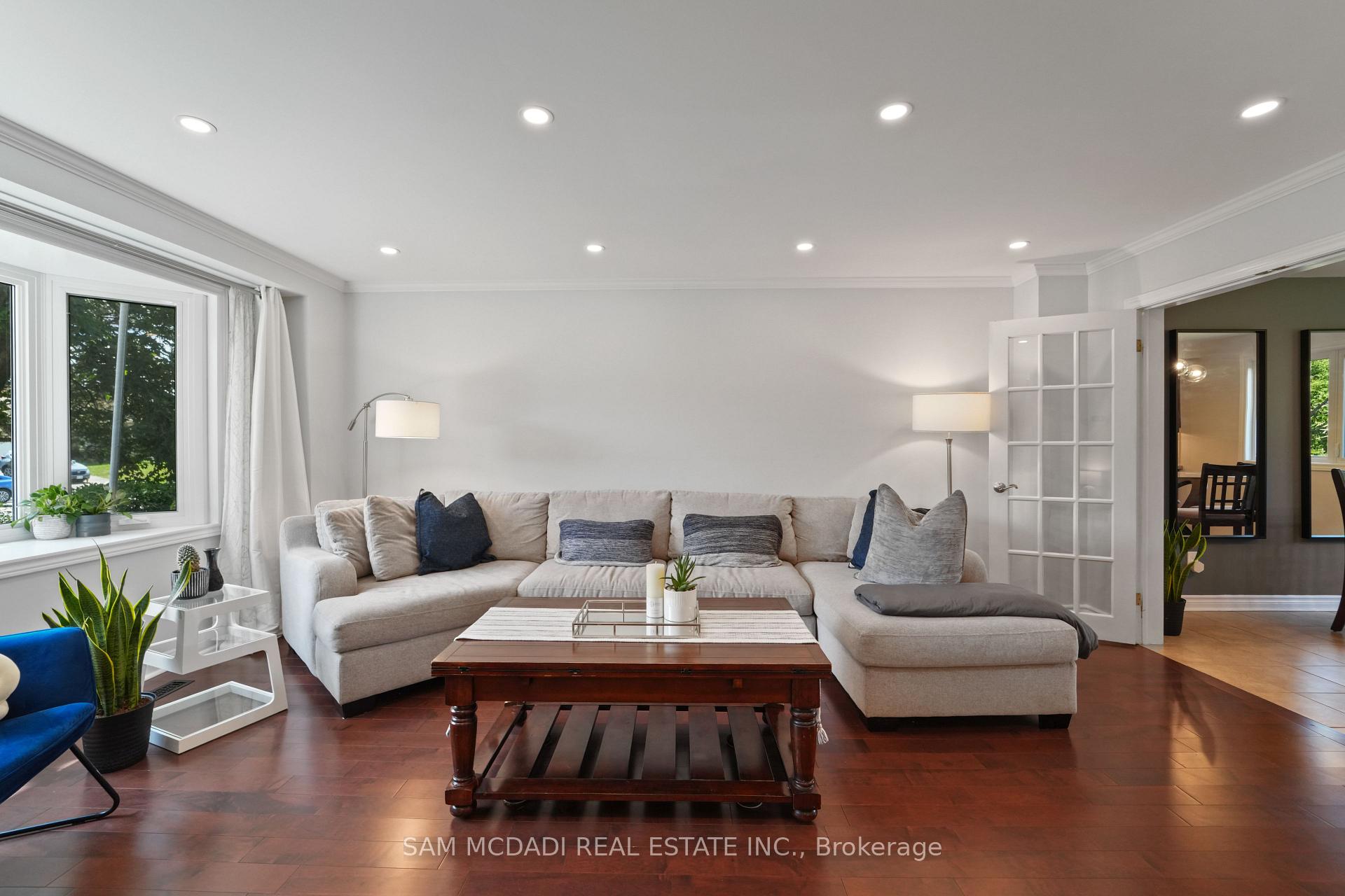 Photo 6 of 138 Elgin Drive, Brampton, Brampton South — HOMEH
