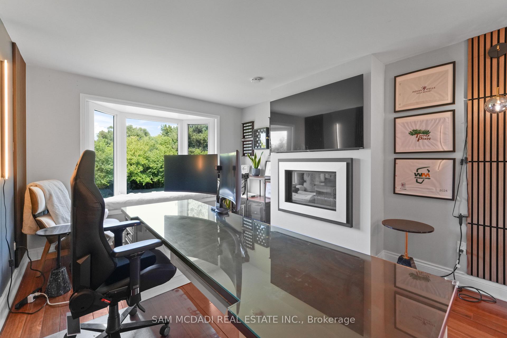 Photo 4 of 138 Elgin Drive, Brampton, Brampton South — HOMEH