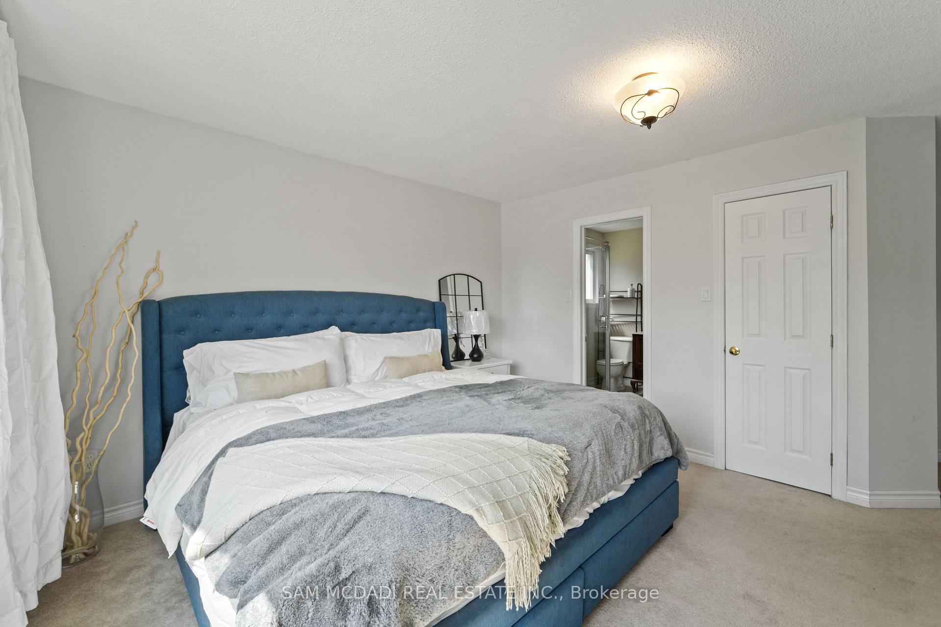 Photo 45 of 138 Elgin Drive, Brampton, Brampton South — HOMEH