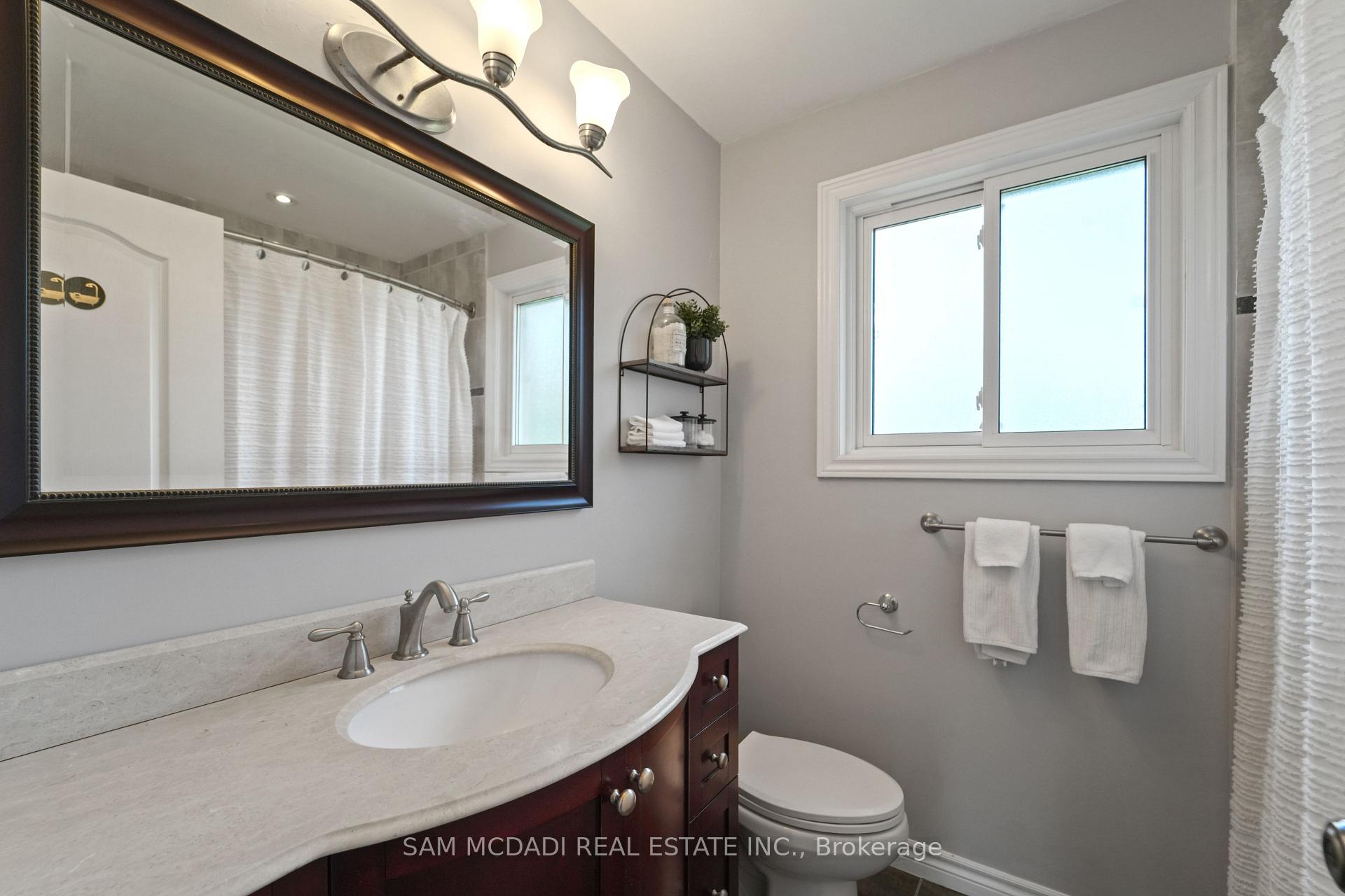 Photo 44 of 138 Elgin Drive, Brampton, Brampton South — HOMEH