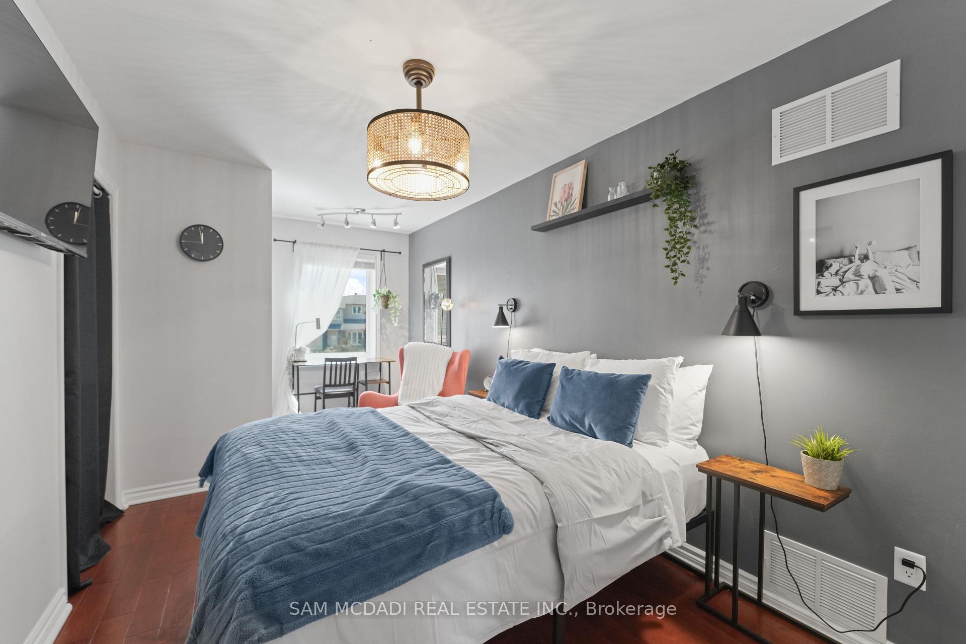 Photo 33 of 138 Elgin Drive, Brampton, Brampton South — HOMEH