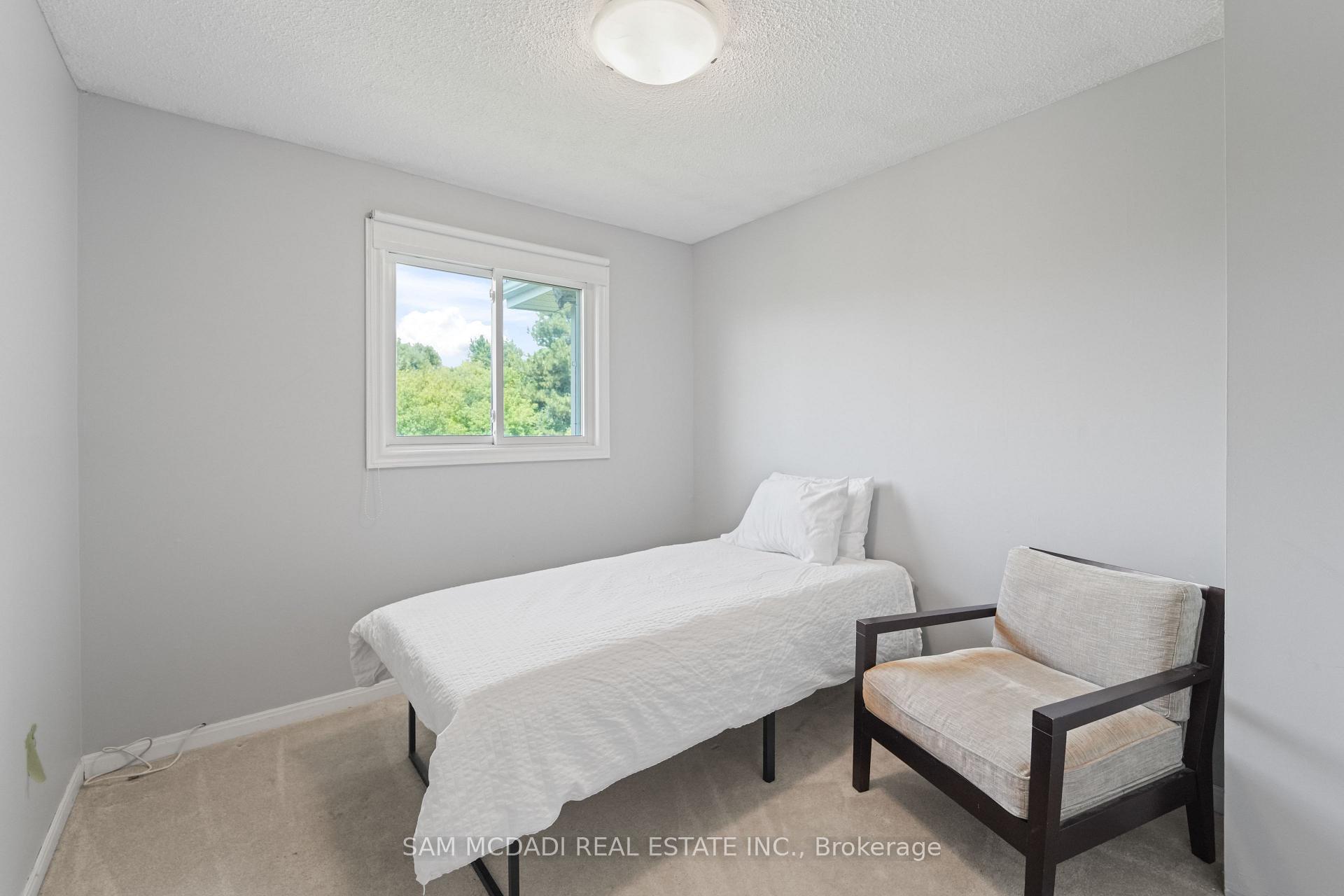 Photo 23 of 138 Elgin Drive, Brampton, Brampton South — HOMEH