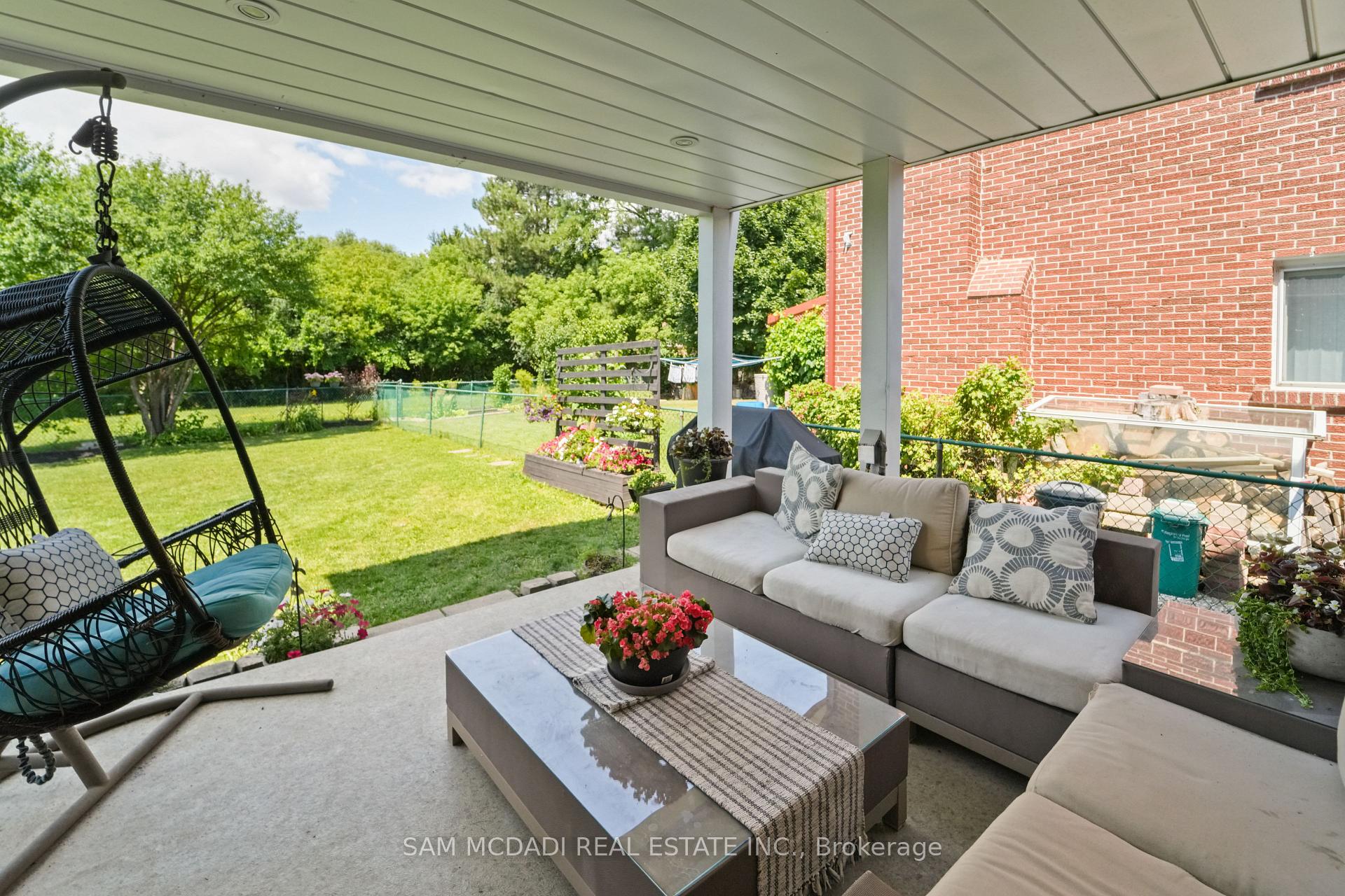 Photo 47 of 138 Elgin Drive, Brampton, Brampton South — HOMEH