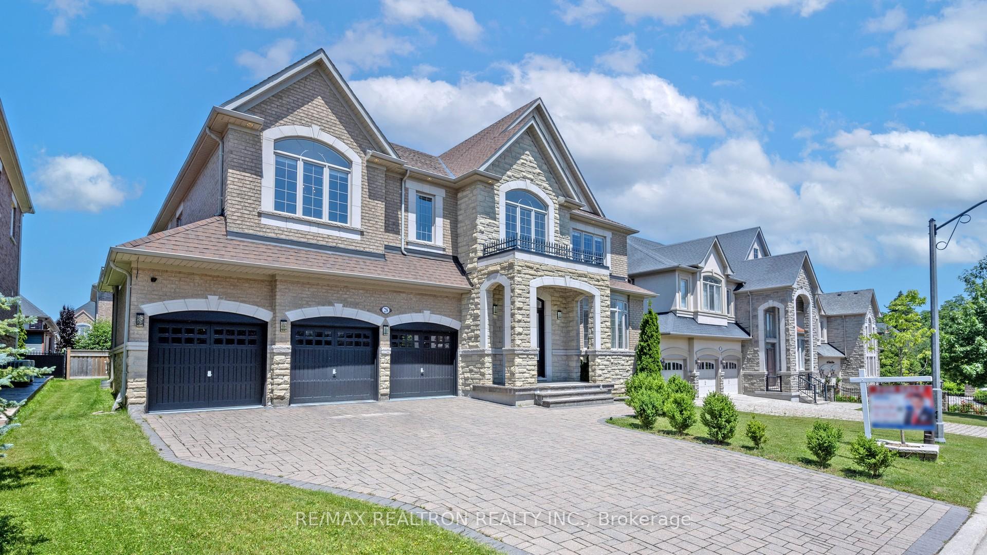 Photo 4 of 28 Celeste Drive, Vaughan, Rural Vaughan — HOMEH