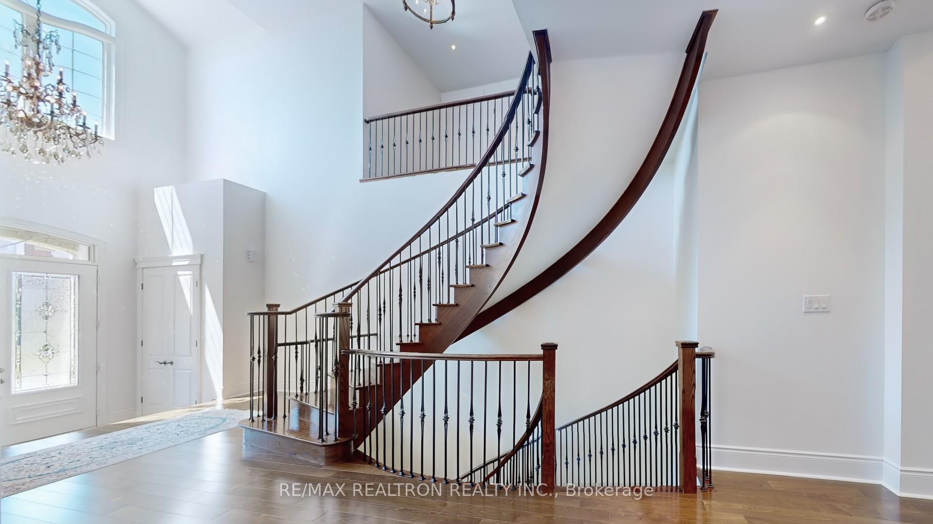 Photo 6 of 28 Celeste Drive, Vaughan, Rural Vaughan — HOMEH