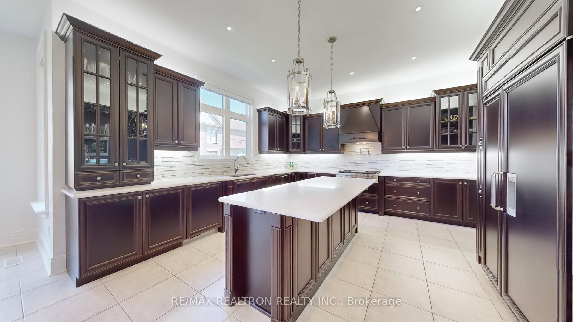 Photo 11 of 28 Celeste Drive, Vaughan, Rural Vaughan — HOMEH