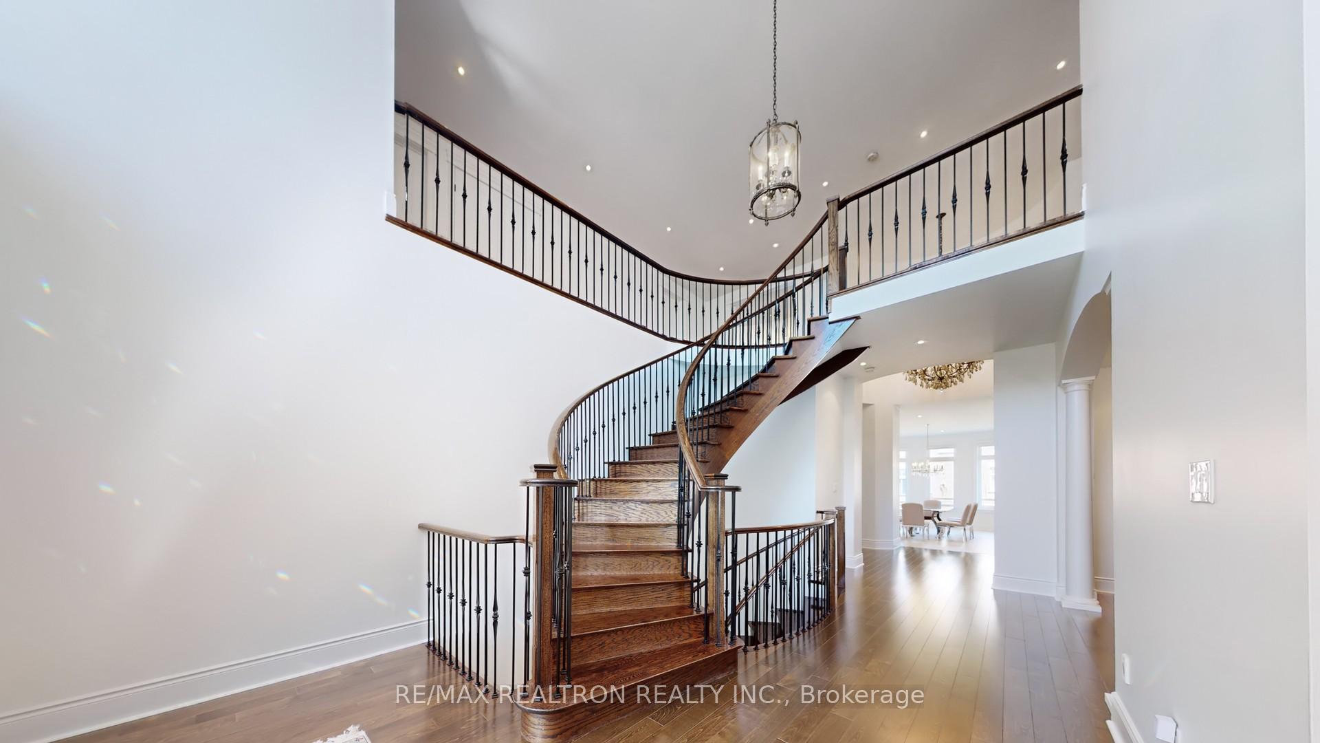 Photo 15 of 28 Celeste Drive, Vaughan, Rural Vaughan — HOMEH