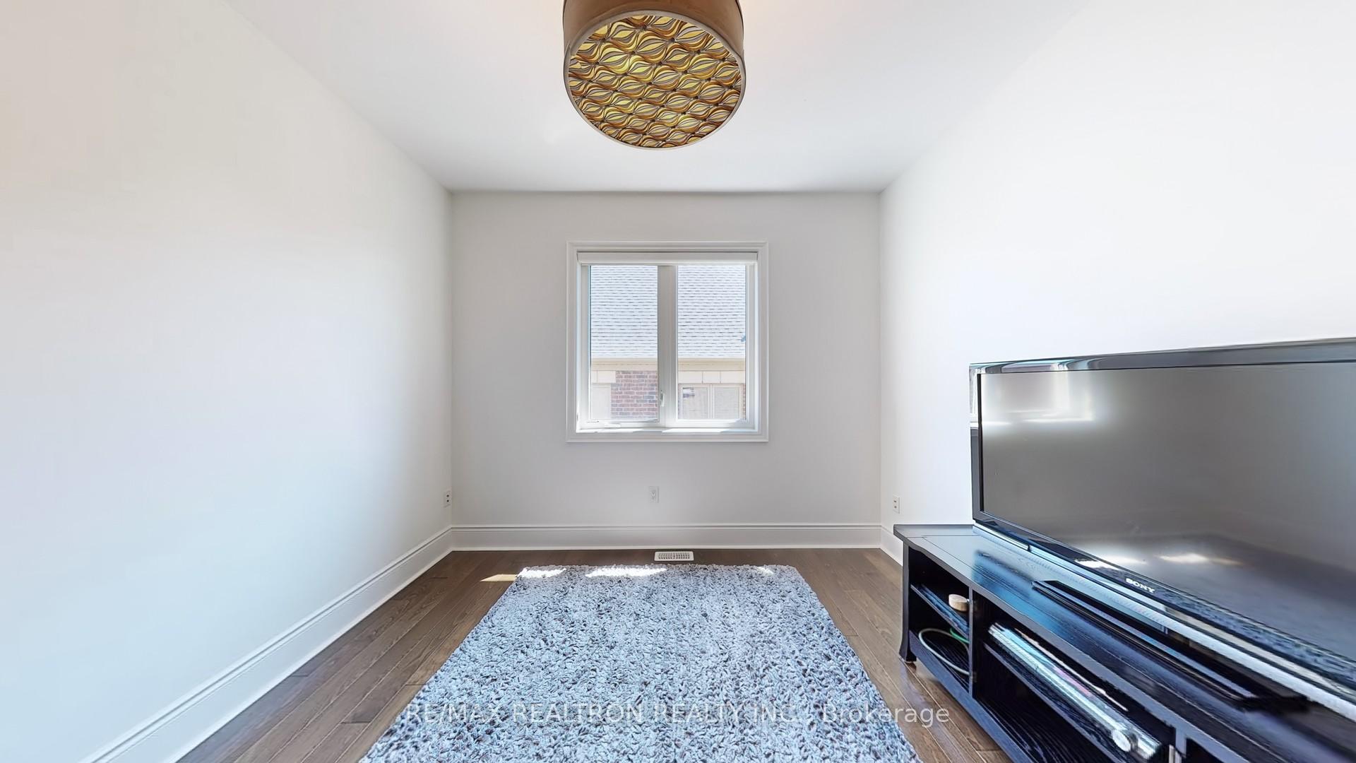 Photo 17 of 28 Celeste Drive, Vaughan, Rural Vaughan — HOMEH