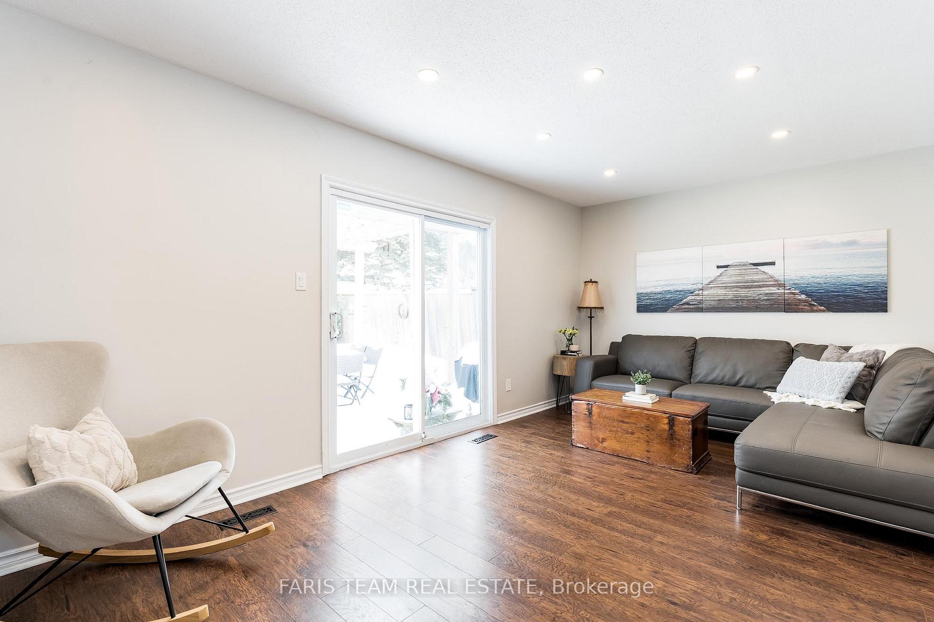 Photo 6 of 220 Dodson Road, Barrie, Painswick North — HOMEH