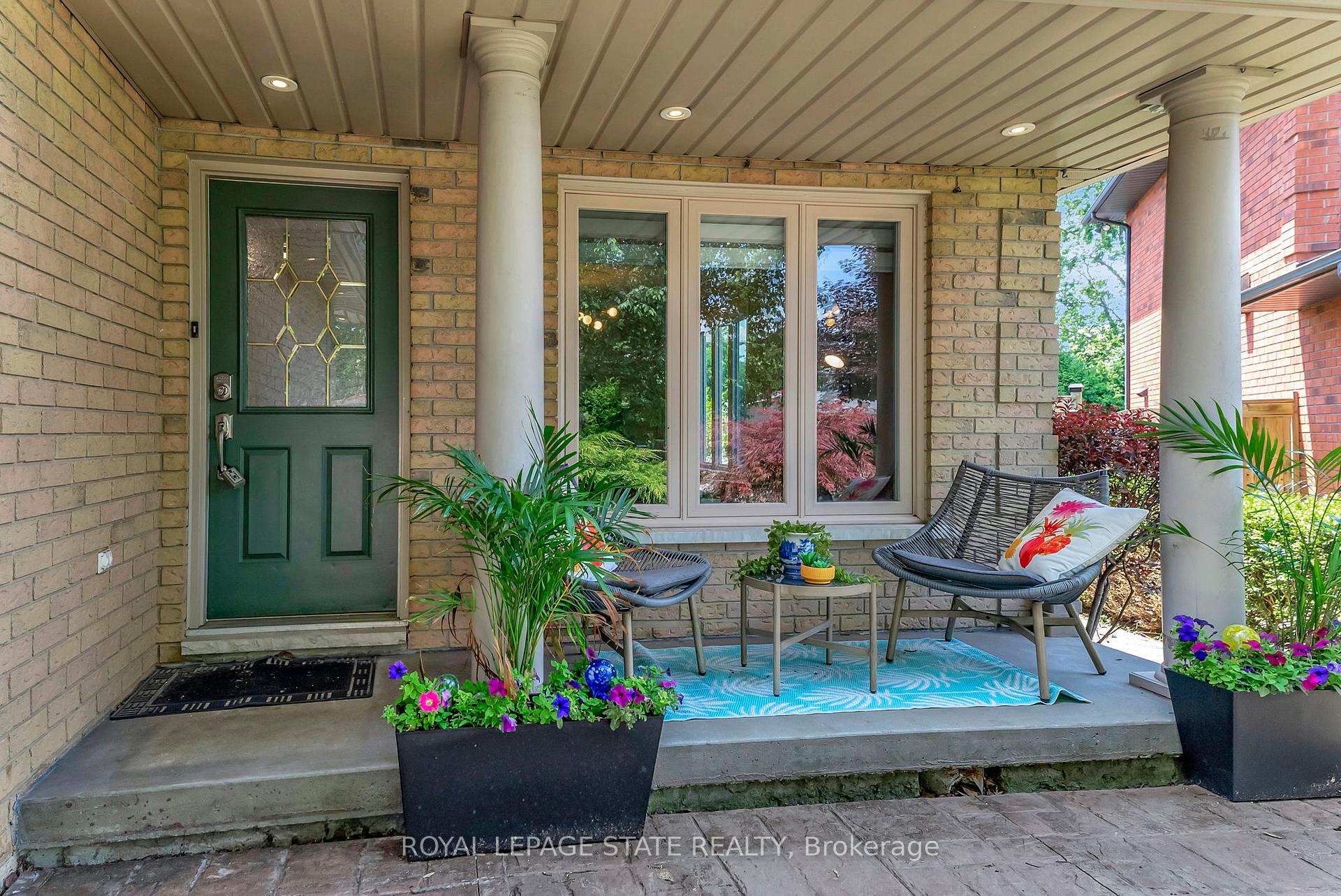 Photo 2 of 14 Anita Court, Hamilton, Butler — HOMEH