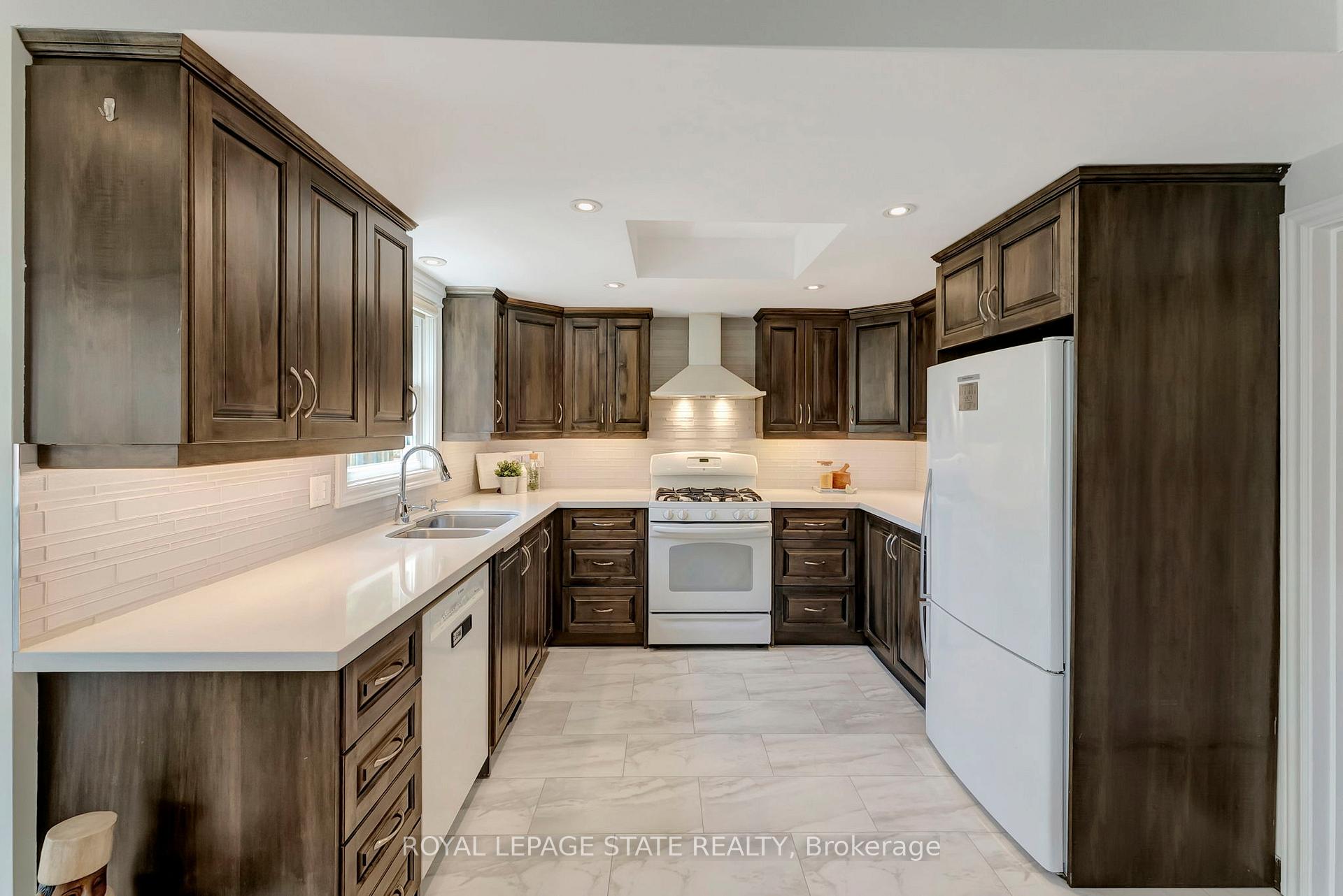 Photo 9 of 14 Anita Court, Hamilton, Butler — HOMEH