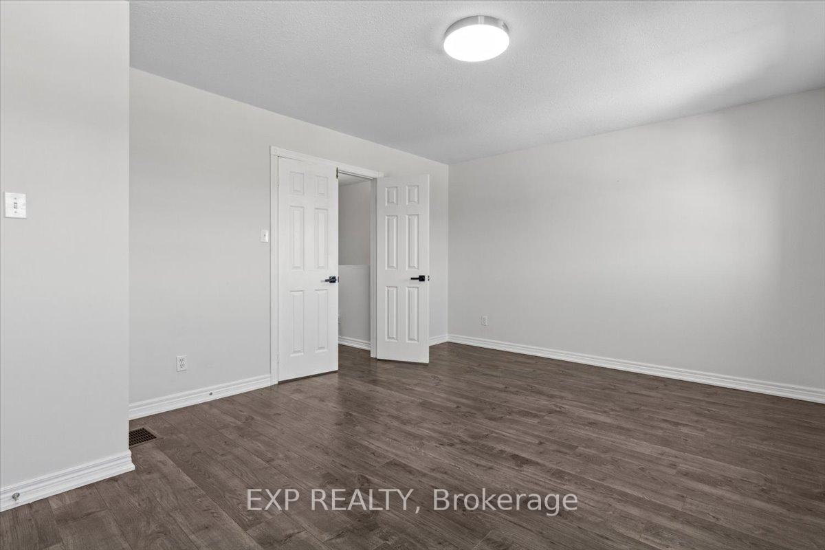 Photo 12 of 32 Michael Crescent, Barrie, East Bayfield — HOMEH