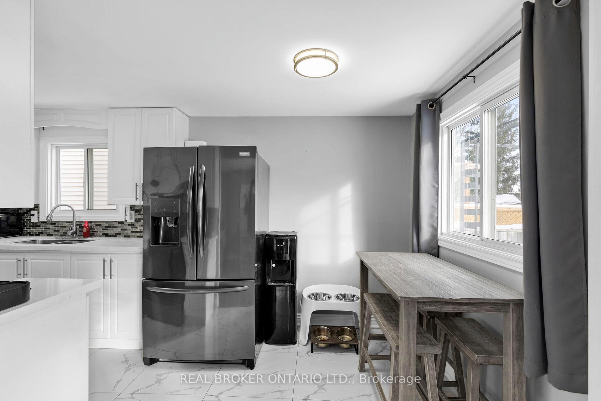 Photo 7 of 50 Maitland Drive, Barrie, Grove East — HOMEH