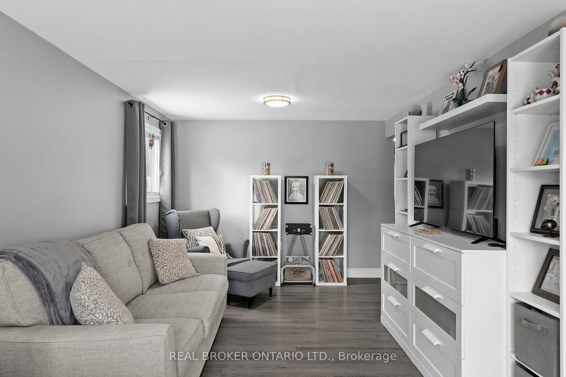 Photo 8 of 50 Maitland Drive, Barrie, Grove East — HOMEH