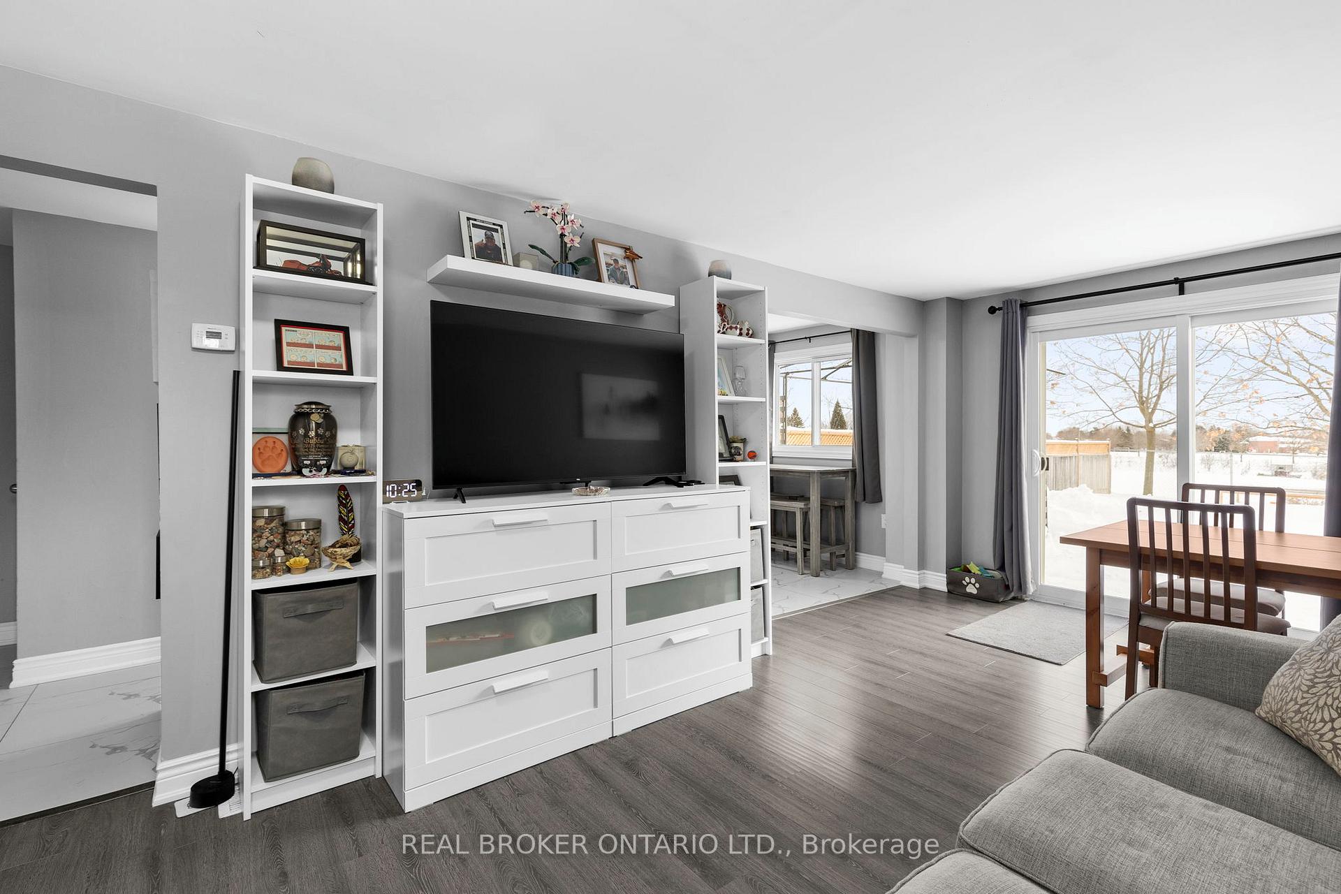 Photo 9 of 50 Maitland Drive, Barrie, Grove East — HOMEH