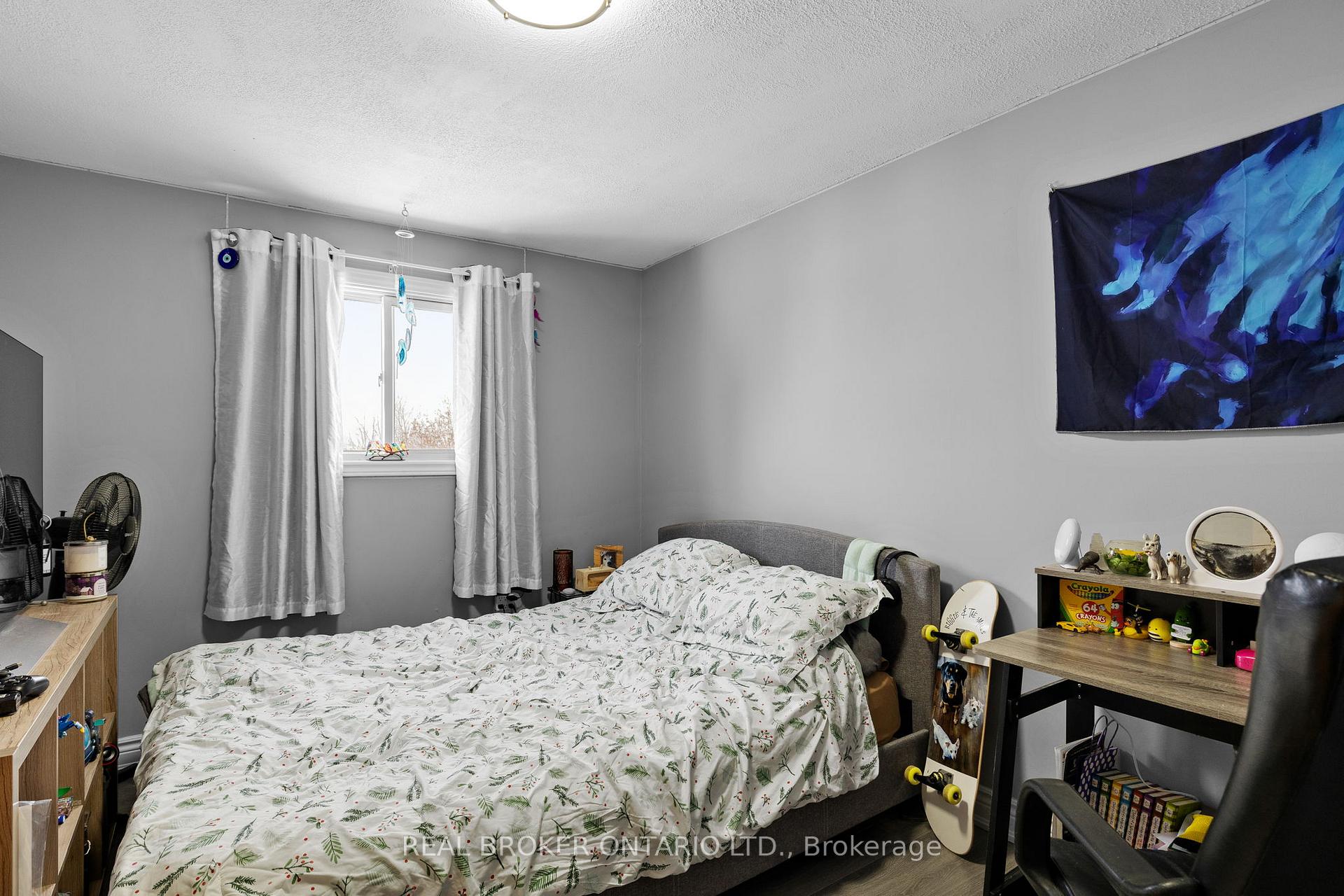 Photo 13 of 50 Maitland Drive, Barrie, Grove East — HOMEH