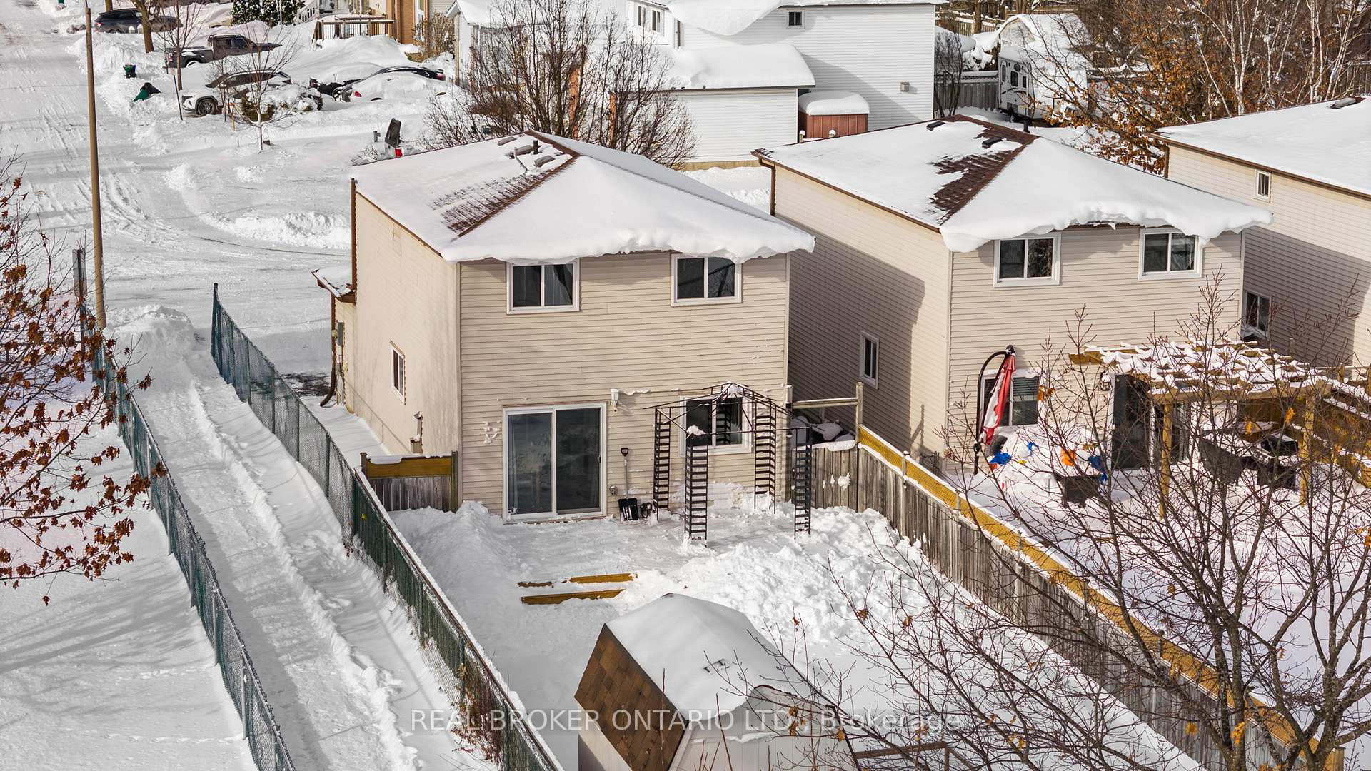 Photo 20 of 50 Maitland Drive, Barrie, Grove East — HOMEH