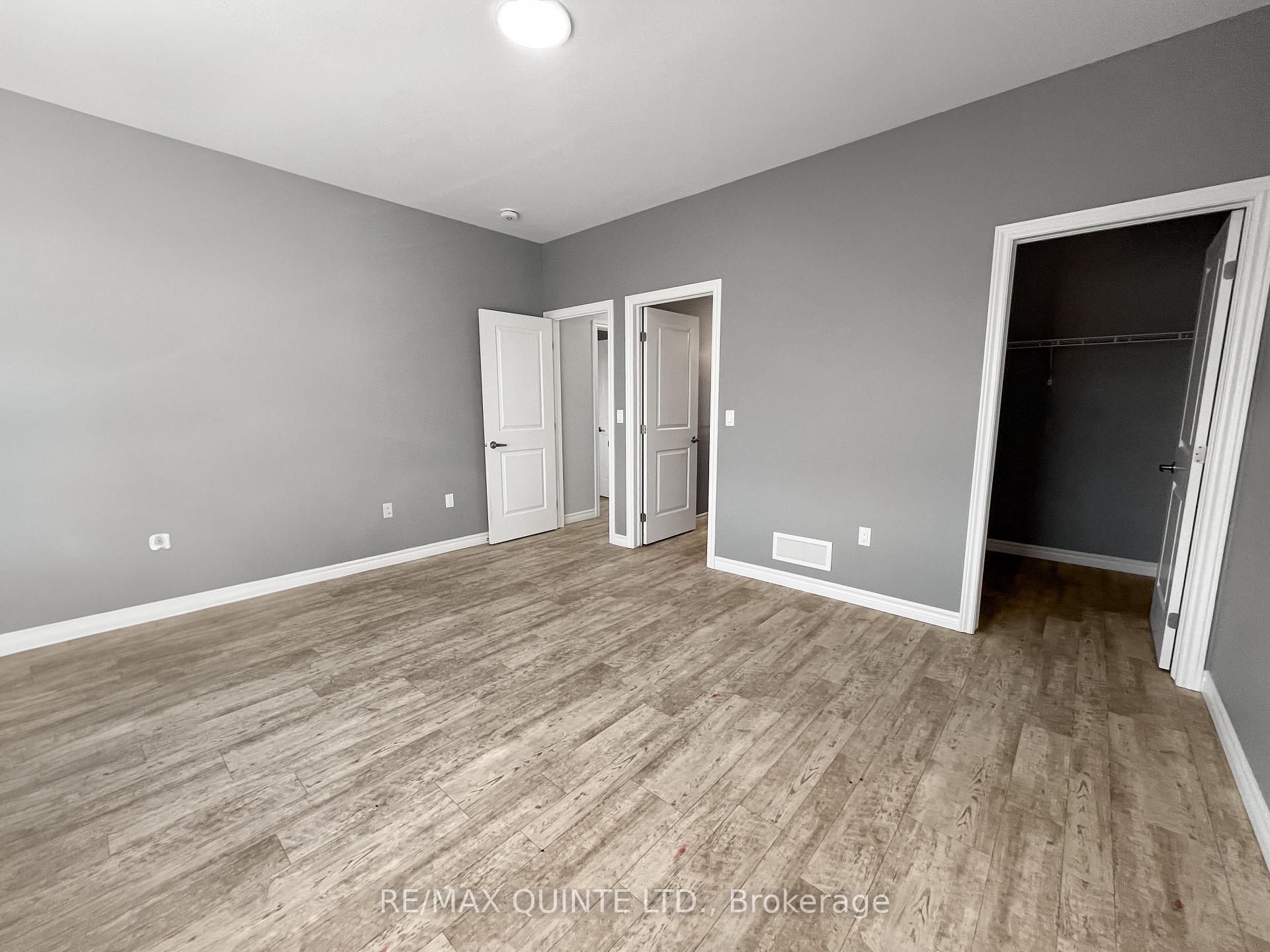Photo 4 of 74 Ridgeway Place, Belleville, Belleville Ward — HOMEH