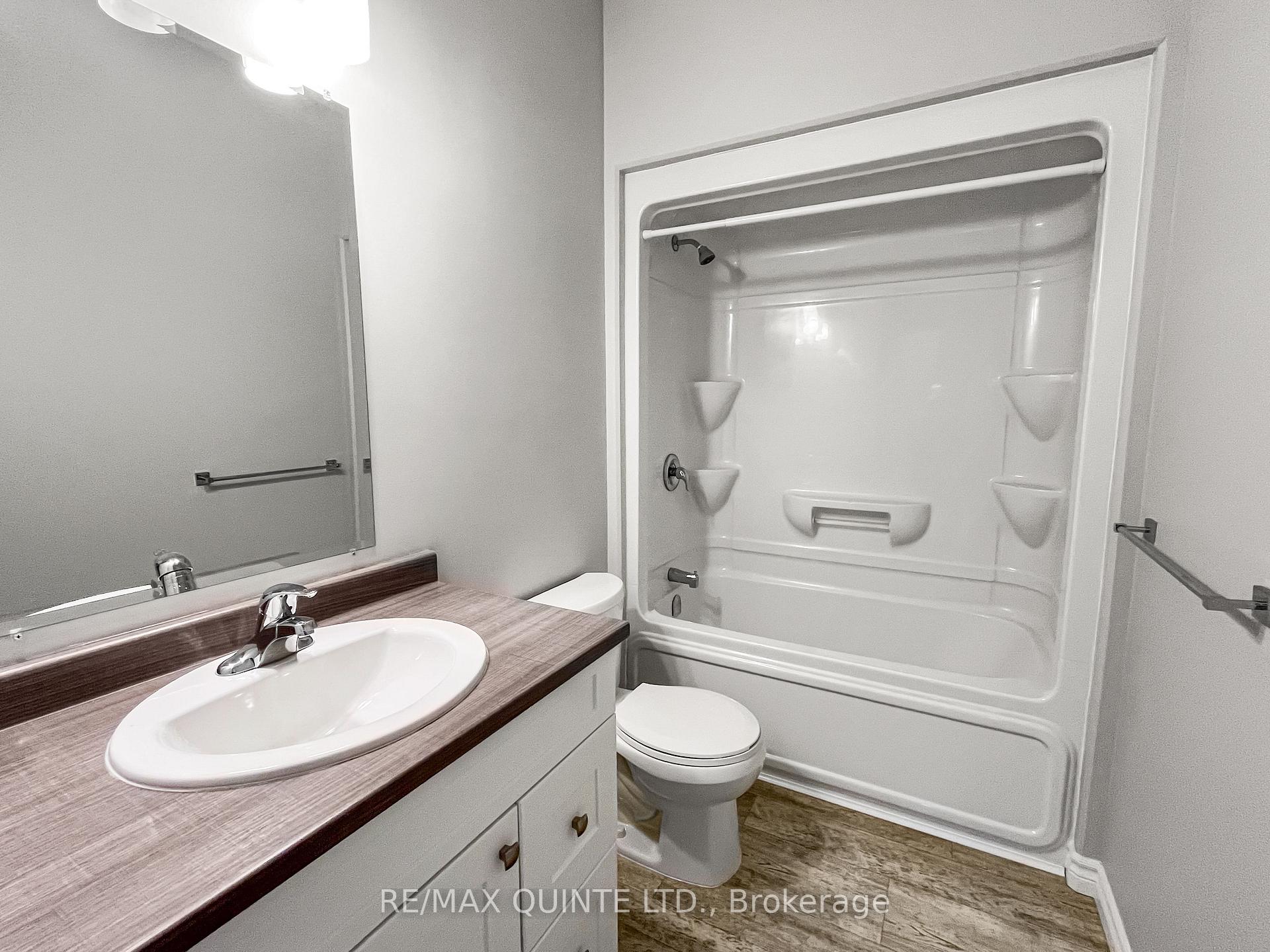 Photo 13 of 74 Ridgeway Place, Belleville, Belleville Ward — HOMEH