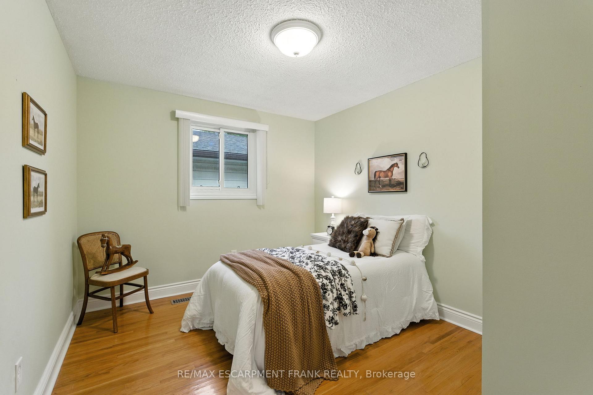 Photo 23 of 123 Moxley Drive, Hamilton, Lisgar — HOMEH