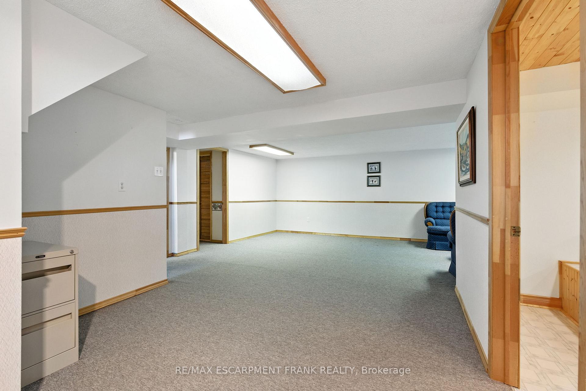 Photo 35 of 123 Moxley Drive, Hamilton, Lisgar — HOMEH