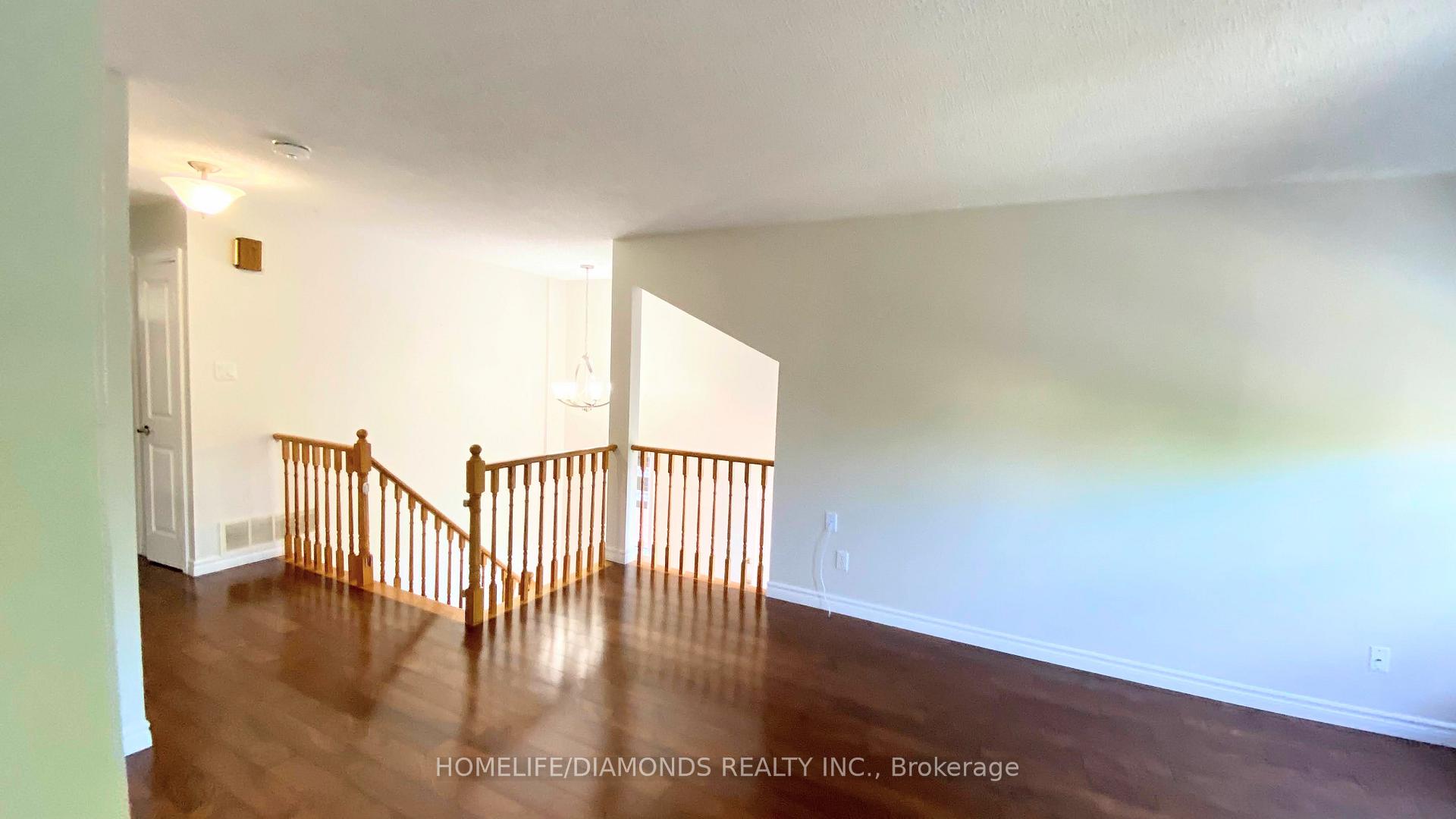 Photo 5 of Unit Upper, 52 Nuttall Street, Brampton, Westgate — HOMEH